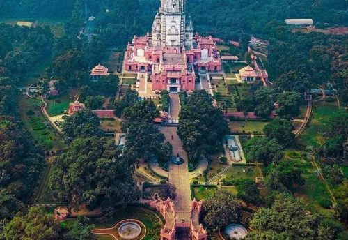 Aerial view of the Banaras Hindu University campus and the New Vishwanath Temple
