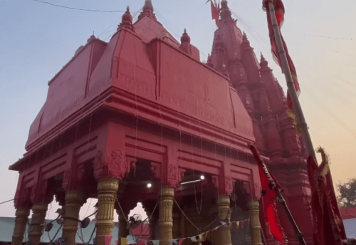 The red spires of the Durga Temple in Varanasi at dusk