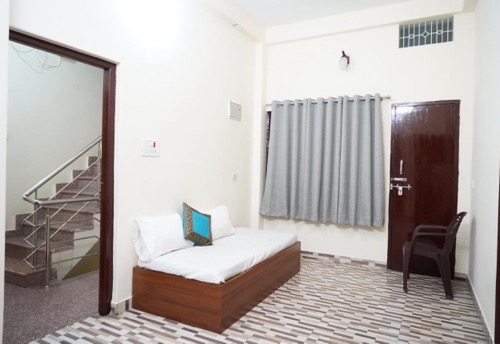 Room 202 — 2BHK (First Floor Balcony) at Kashi Paradise Stay