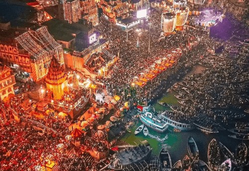 Illuminated ghats of Varanasi glowing with diyas on Dev Diwali night